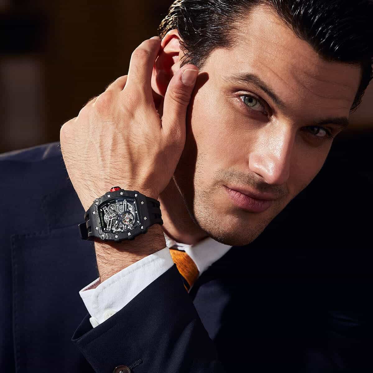 Luxury Carbon Fiber Automatic Watch: Durable, Stylish, Precise Self-Winding Timepiece