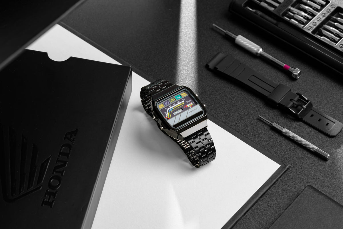 H*nda Watch Version II (The discount is valid until November 1)