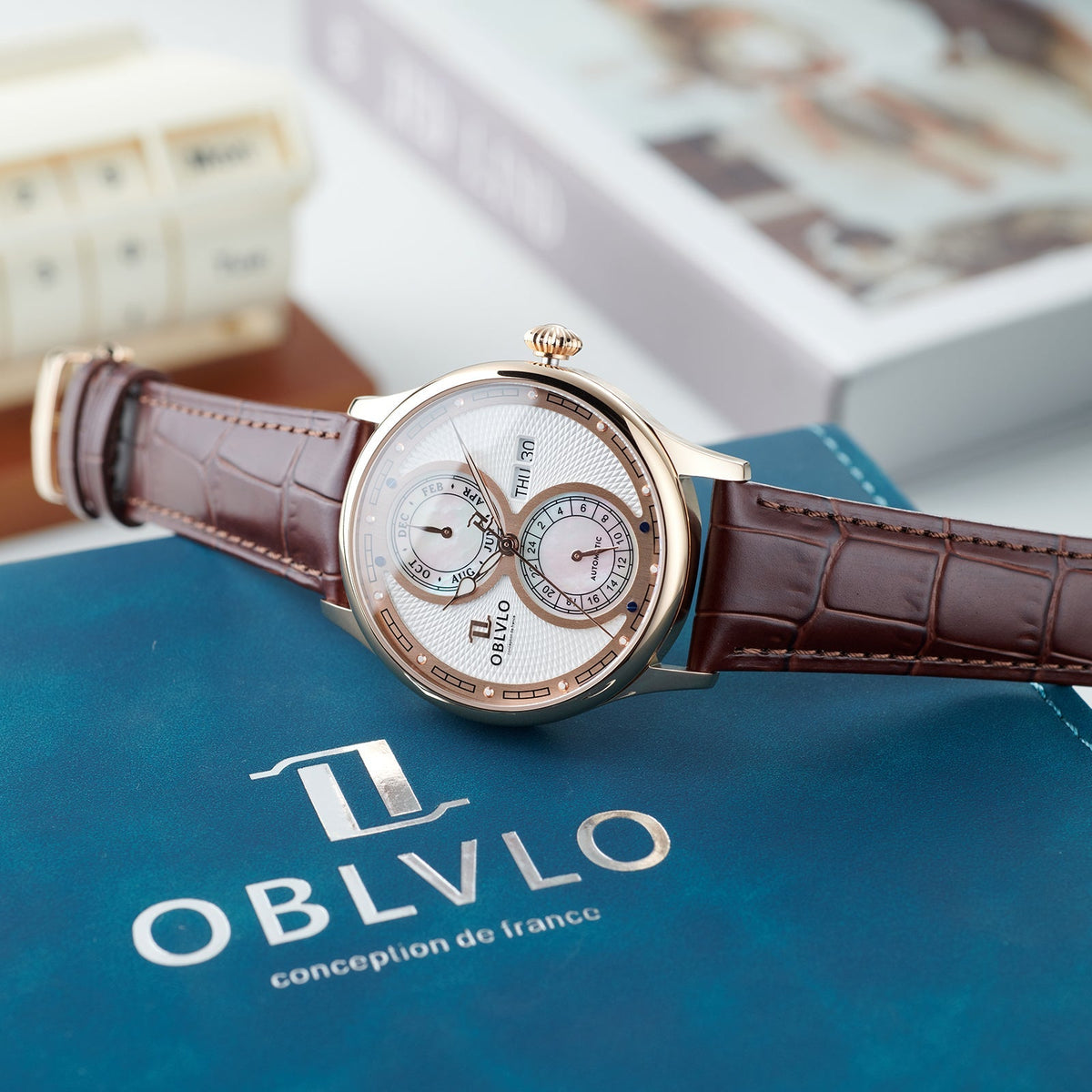 Mother of Pearl AM Vintage Dress Design Automatic Watch