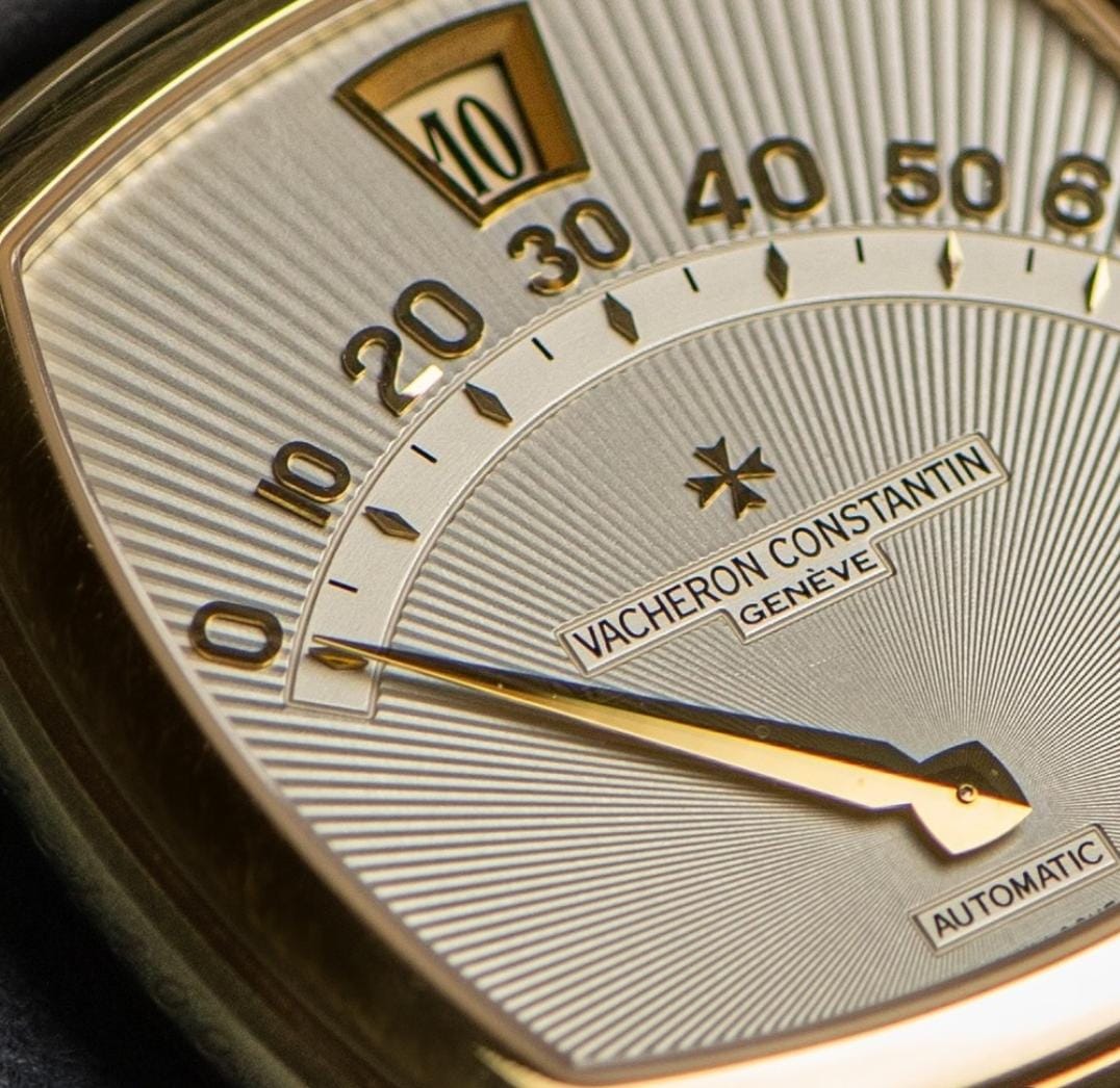 RETROGRADE JUMP HOUR AUTOMATIC WATCH