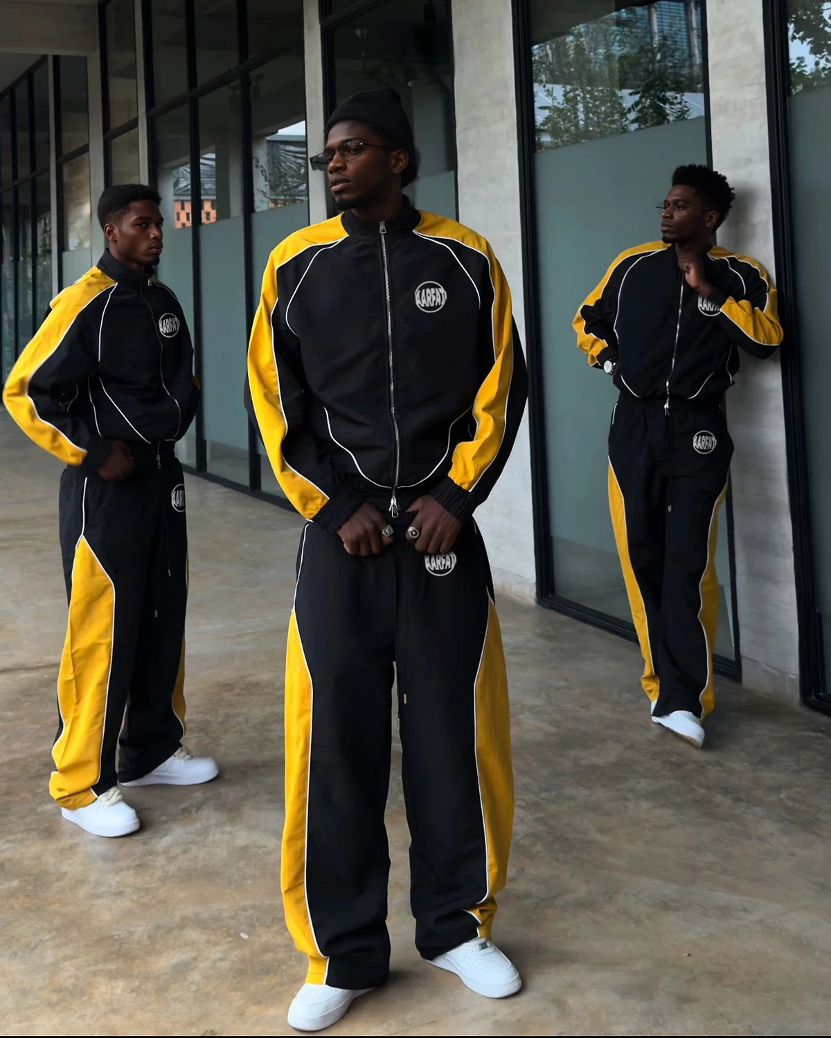 OEM Custom Men' Sets Sportwear Lightweight Zipper 100% Nylon Casual Outerwear Set Tracksuit for Men